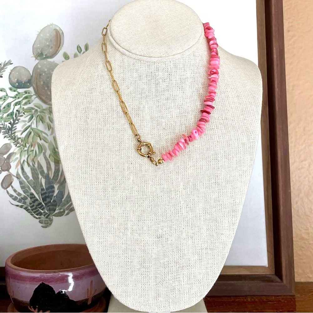 Asymmetric Paperclip Chain Necklace with Pink Chips - Picture 2 of 2